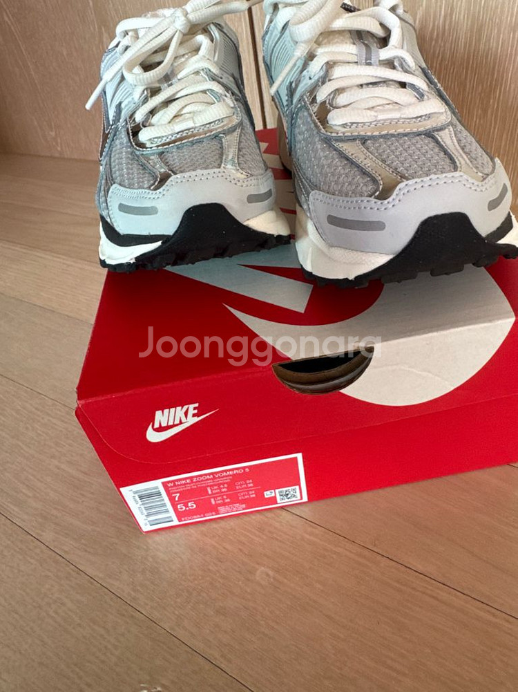 나이키 줌 보메로5 운동화 240--2