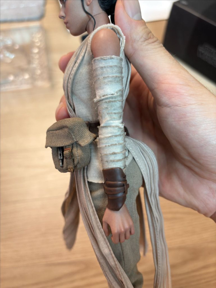 핫토이 mms 337 스타워즈 레이 & BB-8--7