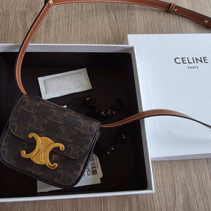 셀린느 트리옹프 미니