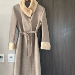 리얼 밍크 울 A라인 핸드메이드 롱코트 - 베이지오트밀