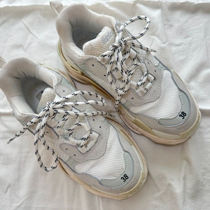 발렌시아가 트리플 S 스니커즈 흰색 245mm 택포5만