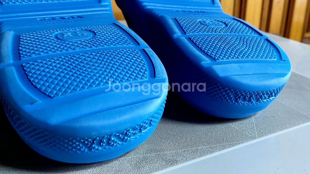 [부산]정품 프라다 멜로우 슬리퍼 (280사이즈)--4