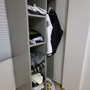 틈새 옷장