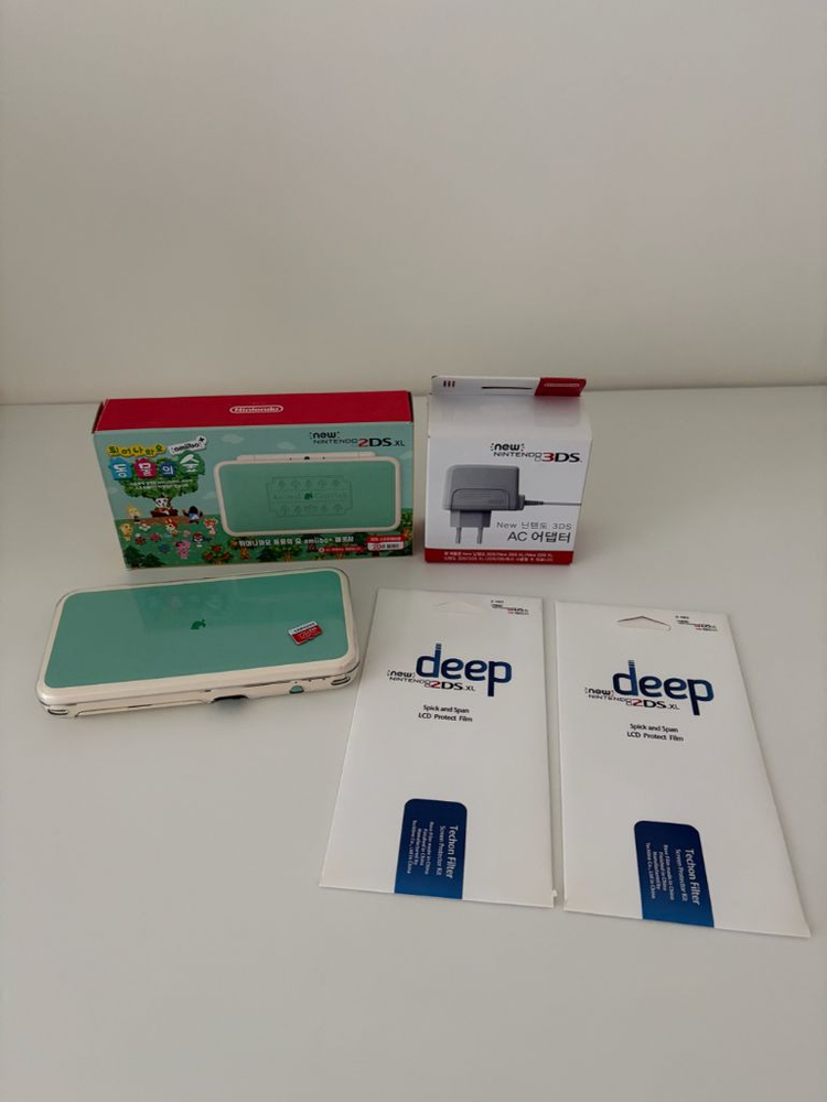 닌텐도 NEW 2DS XL 튀어나와요 동물의숲 에디션 이미지