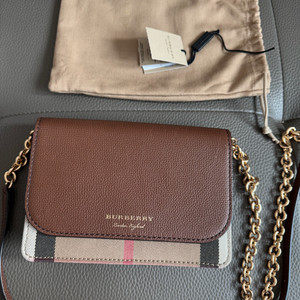 버버리 햄프셔 크로스백