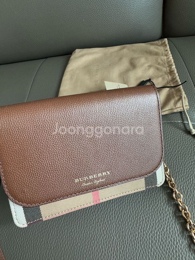 버버리 햄프셔 크로스백--1