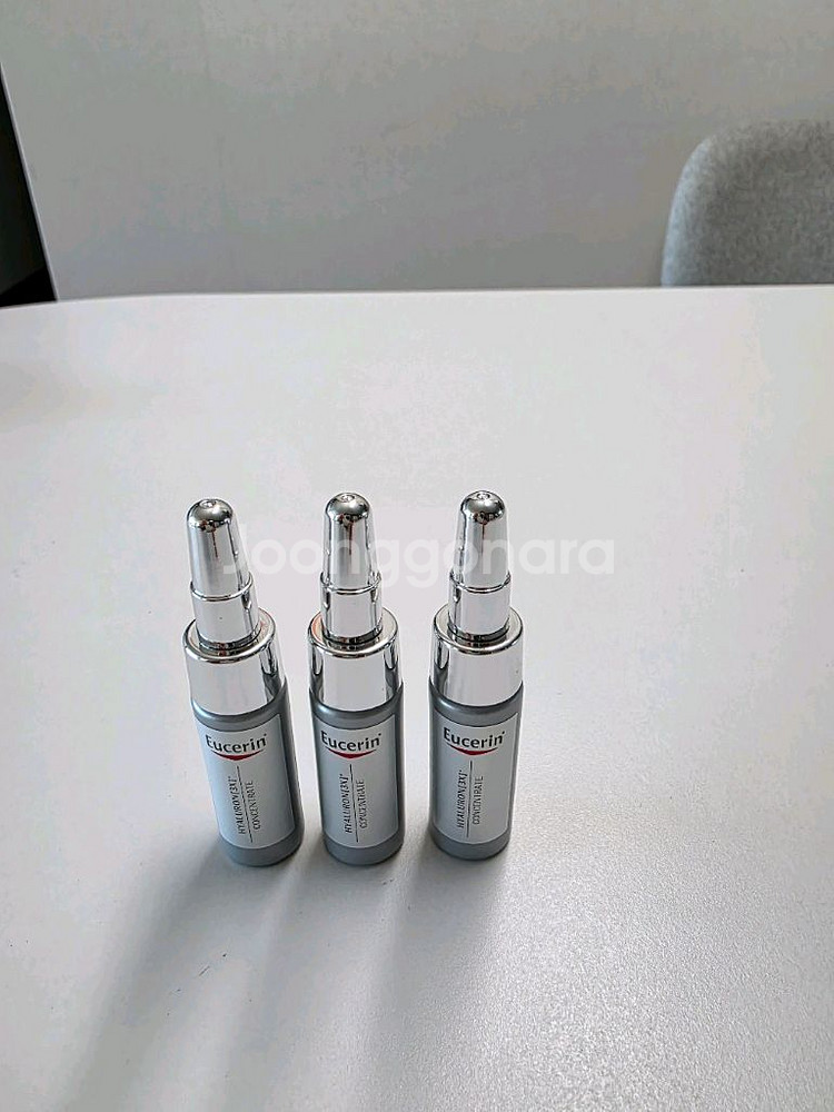 유세린 하이알루론 3X 컨센트레이트 세럼 3개--2