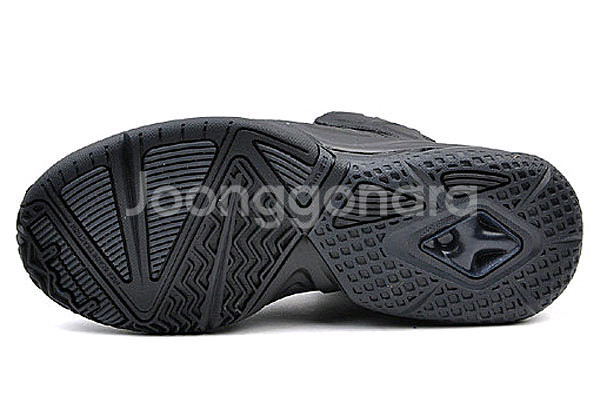 나이키 에어맥스 르브론 앰버서더5 트리플블랙 285--4