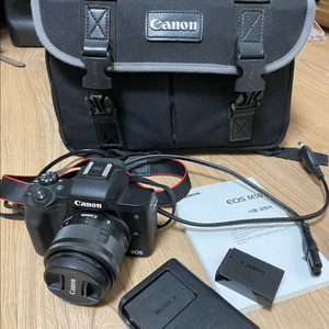 캐논 EOS M50 미러리스 카메라 15-45mm 렌즈