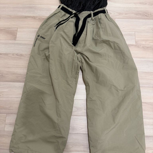 스페셜게스트 스노우보드복 이지 팬츠 판매 합니다