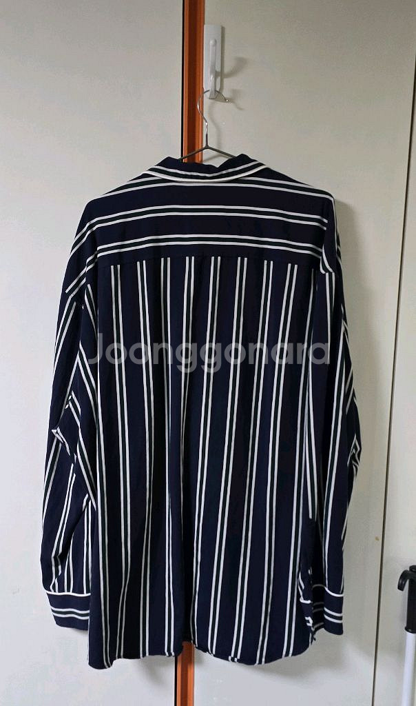 (최종가)(네고X)아미 스트라이프 오픈카라 오버핏 셔츠--2