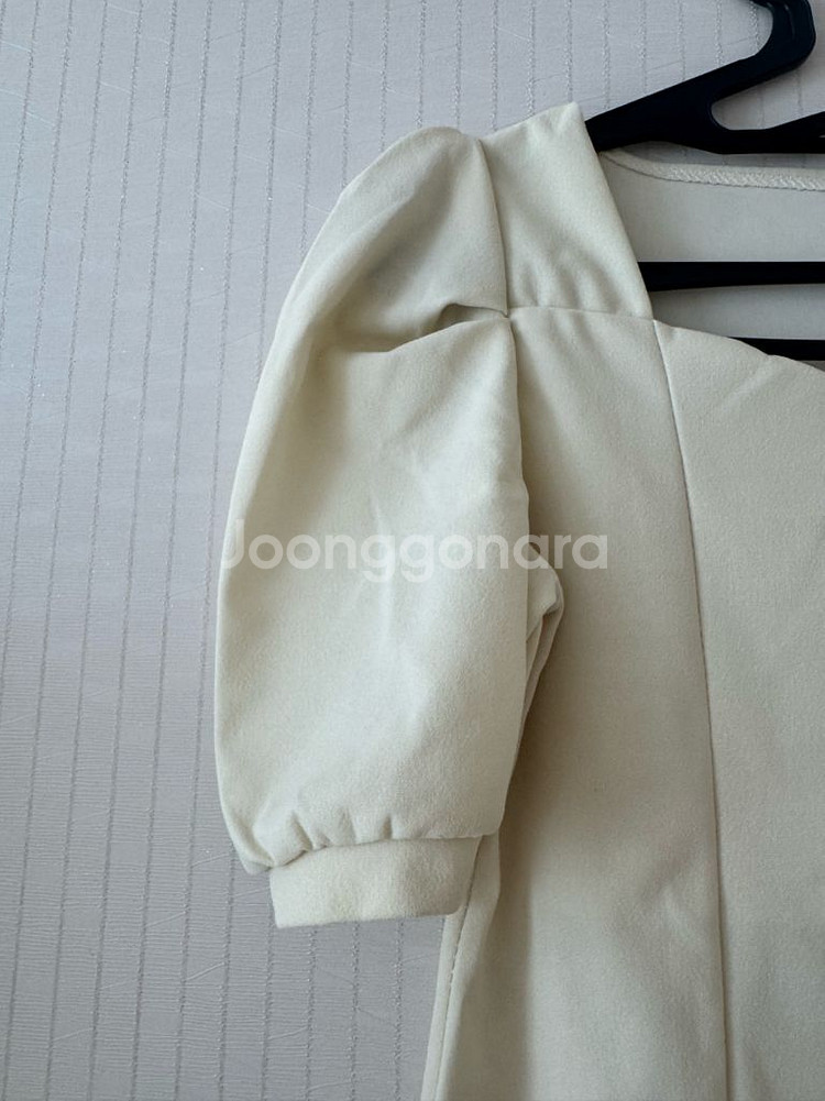 화이트 원피스 프리사이즈 택포5천--3