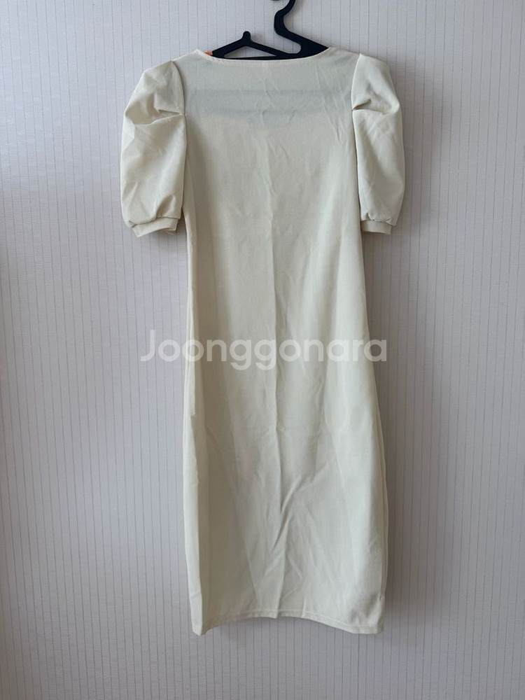 화이트 원피스 프리사이즈 택포5천--11