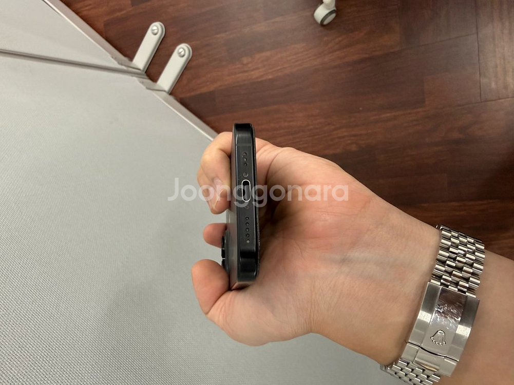 아이폰17프로 블랙티타늄 128GB--3