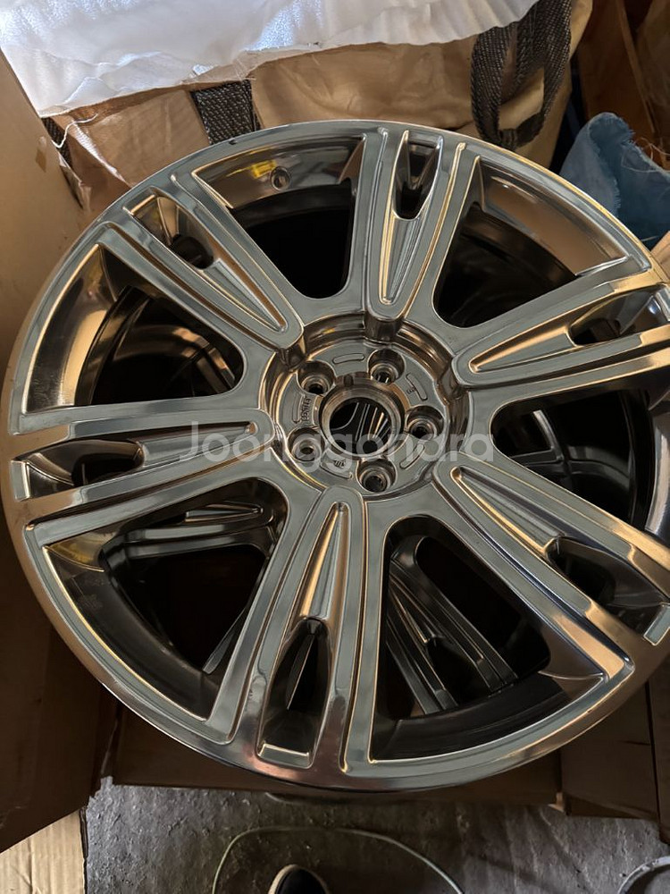 벤틀리정품휠 21인치 22인치--0