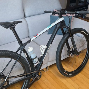메리다 빅나인 7000 풀카본 MTB L경남 직거래