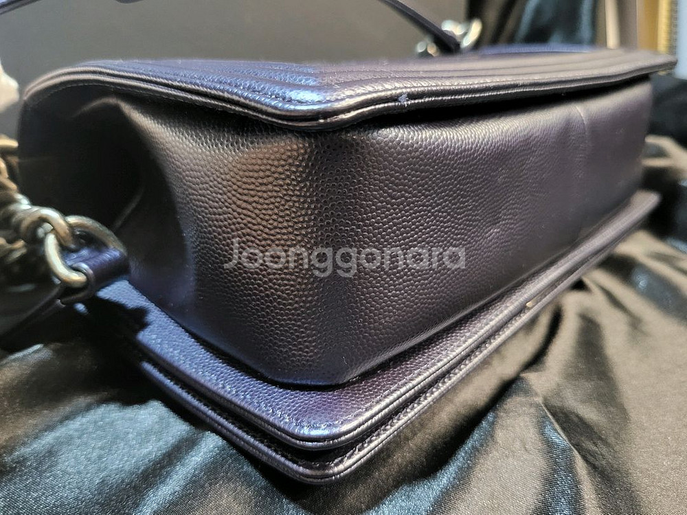 샤넬 보이백 (정품) 캐비어 빈티지 네이비 미듐--3