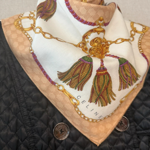 정품 셀린느 쁘띠 스카프