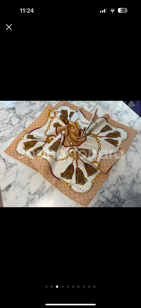 정품 셀린느 쁘띠 스카프--2