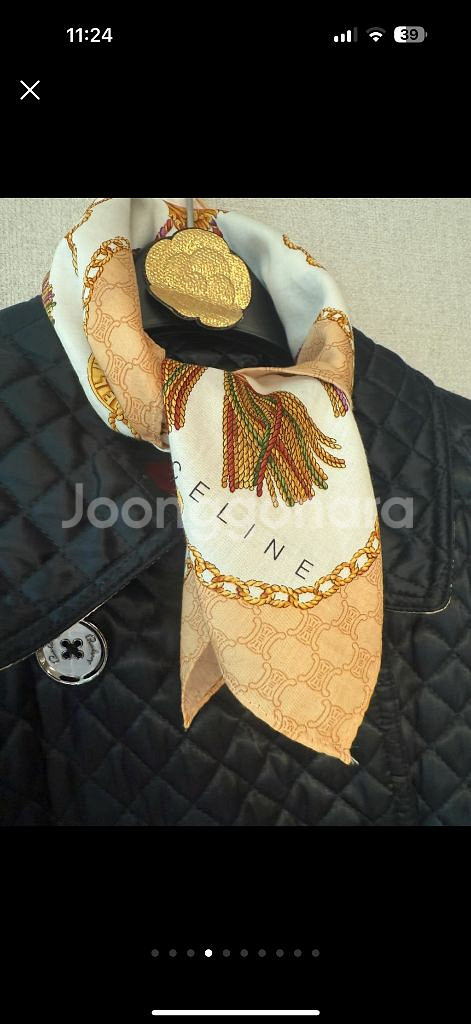 정품 셀린느 쁘띠 스카프--3