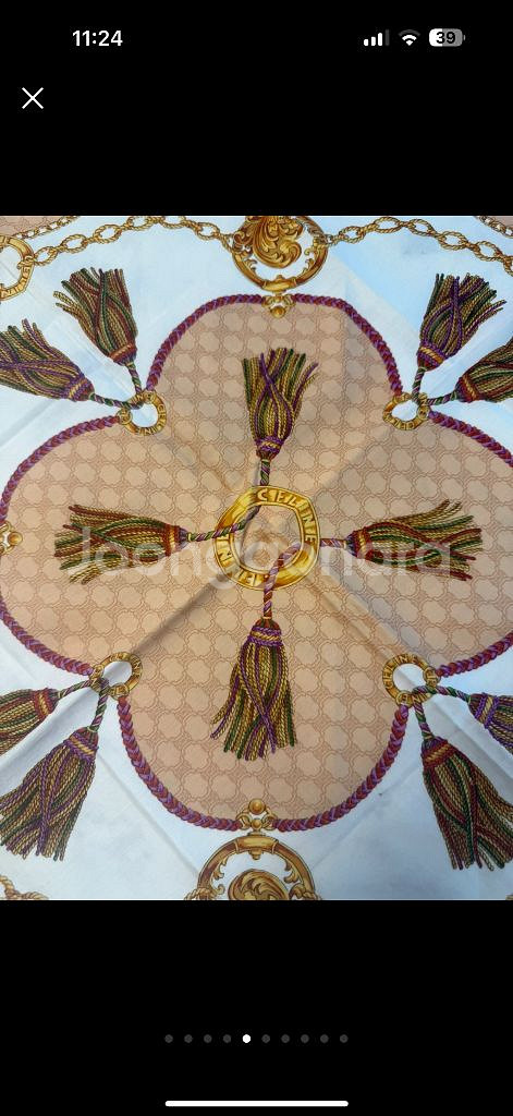 정품 셀린느 쁘띠 스카프--4