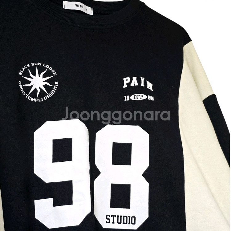 배색 오버핏 맨투맨--2