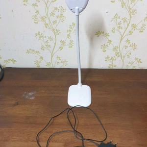 파인룩스 이동형 LED 스탠드 3M 1360 판매해요