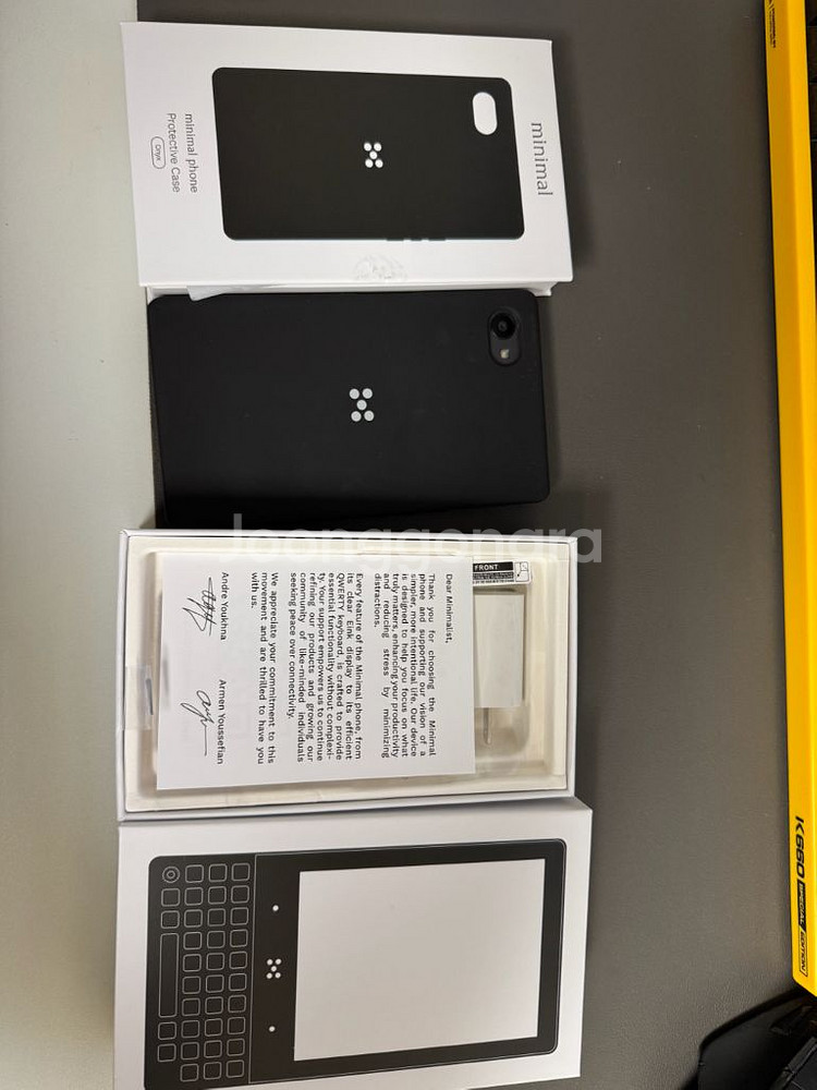 전자잉크 미니멀폰 6gb 128기가 블랙 +케이스--2