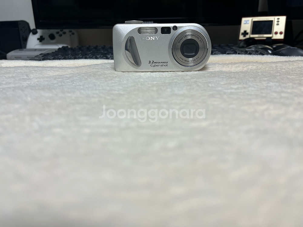 Sony 사이버샷 DSC-P8 빈티지 디카 판매합니다--1