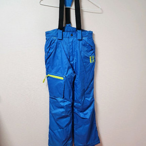 140사이즈 ENJOY 파랑색 검정멜빵 스키복 바지
