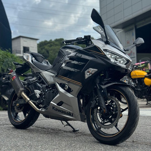 닌자400 19년식2만km 아크라구변 2채널블박 판매