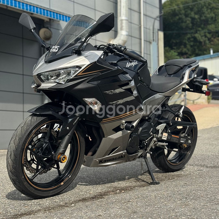 닌자400 19년식2만km 아크라구변 2채널블박 판매--6