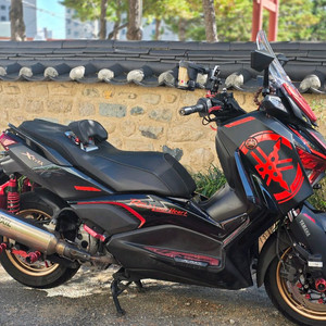 XMAX 300 32xxxKM 팝니다.