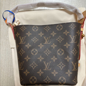 루이비통 올인 bb 새상품.