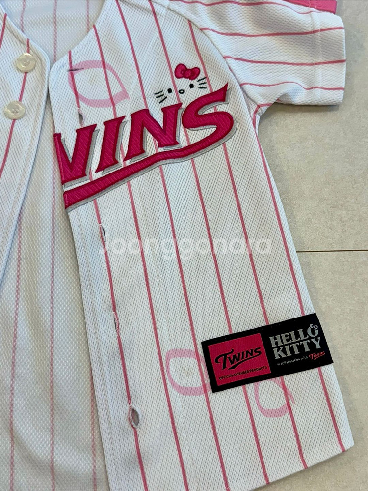 LG 트윈스 헬로키티 키즈 유니폼 XS (노마킹)--4