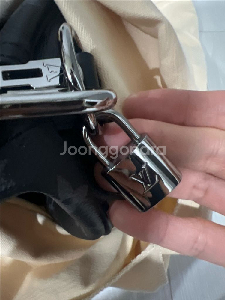 루이비통 키폴 이클립스 반둘리에 45--4