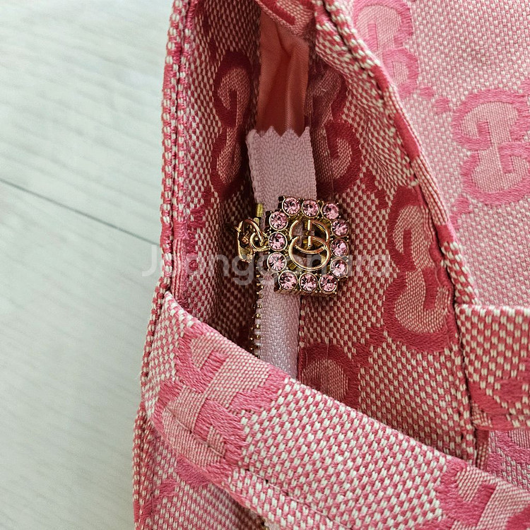 구찌 뷰티 기프트 GG 인터로킹 로고 에코백 숄더백--3