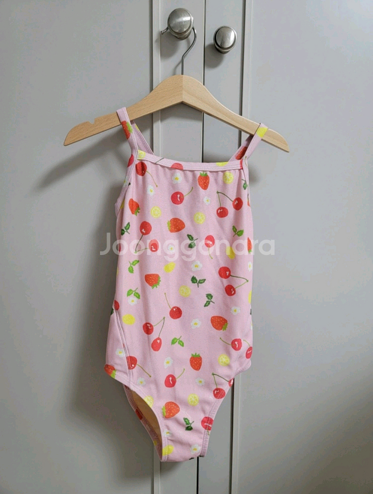 배럴 키즈 여아 원피스 수영복 (120사이즈)--1