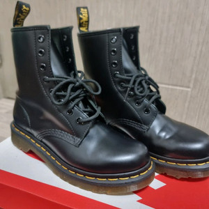 택포)닥터마틴 8홀 1460 230 사이즈