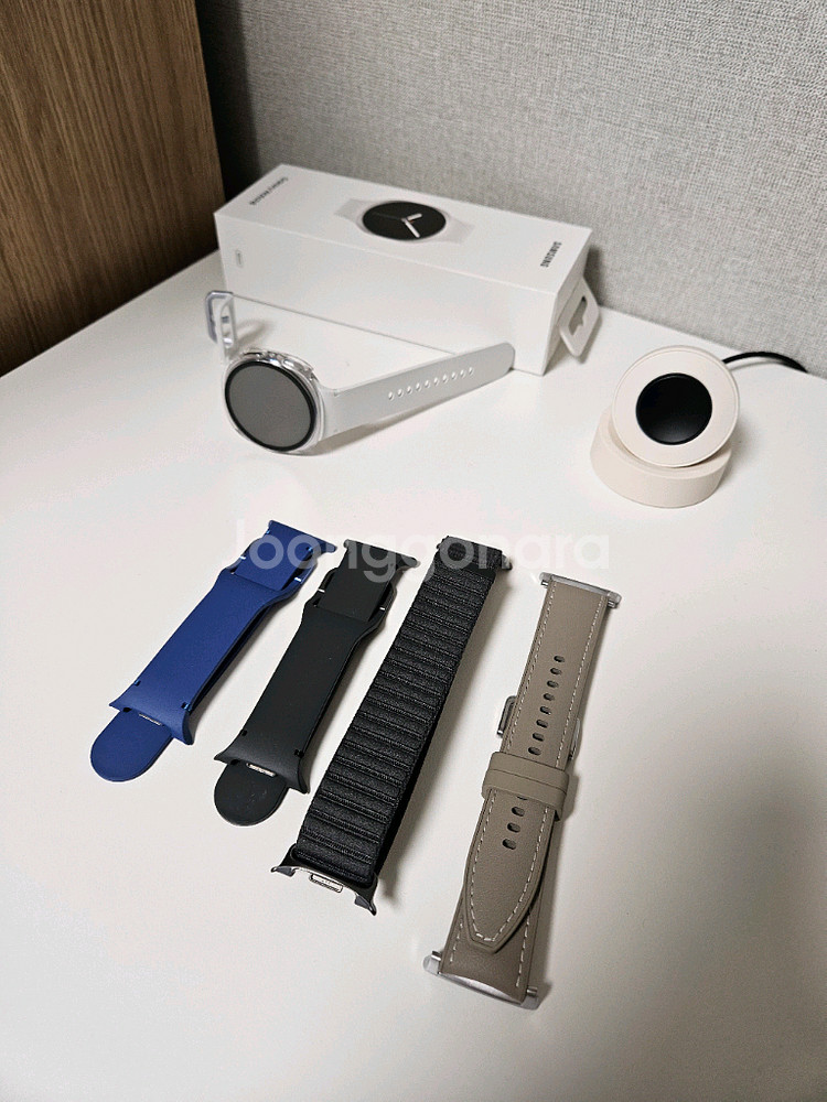 갤럭시 워치8 40mm + 스트랩, 충전기 세트--0