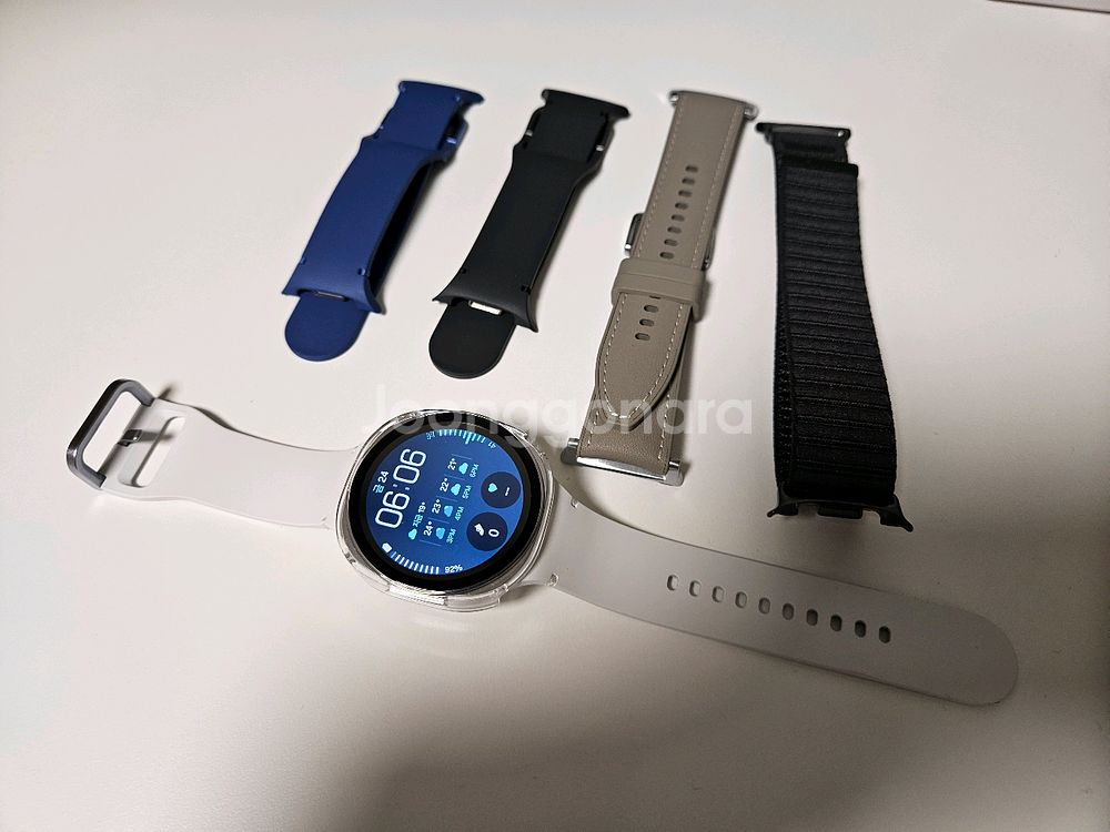 갤럭시 워치8 40mm + 스트랩, 충전기 세트--1