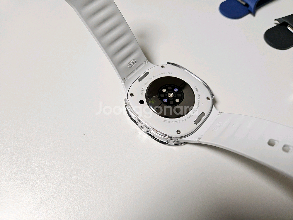 갤럭시 워치8 40mm + 스트랩, 충전기 세트--2