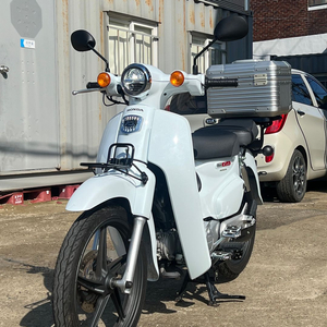 혼다 슈퍼커브110 24년식 3천키로 판매합니다