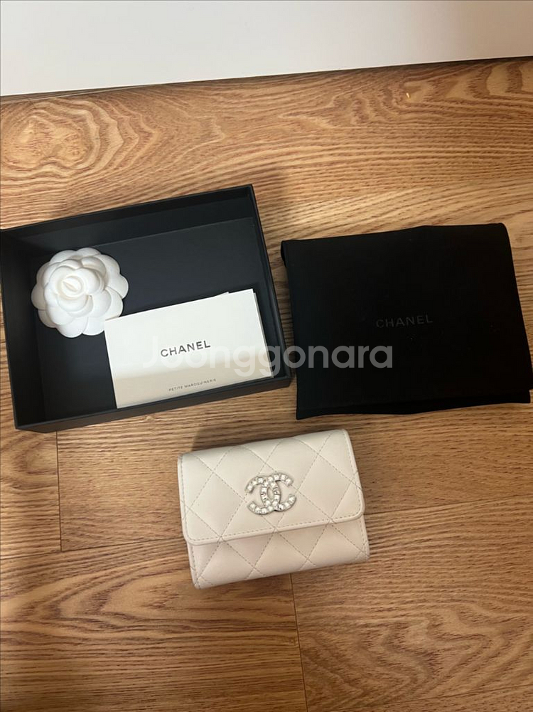 샤넬 플랩 카드홀더 램스킨 화이트--0
