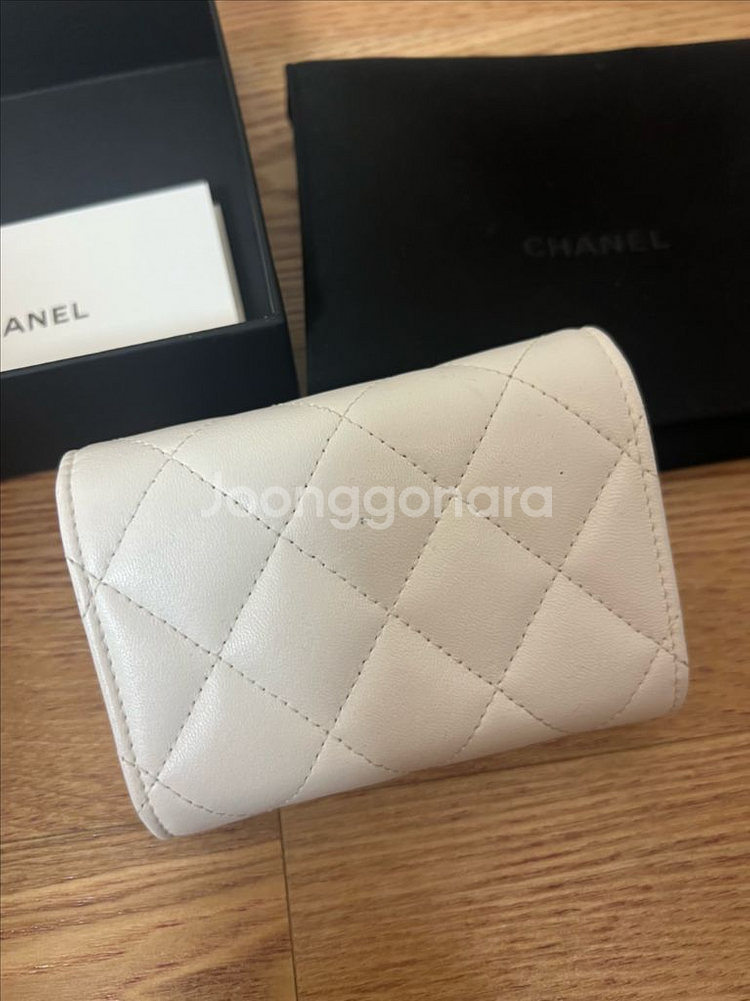 샤넬 플랩 카드홀더 램스킨 화이트--1