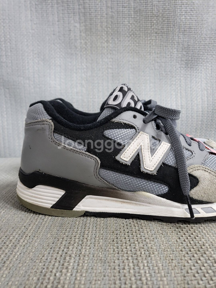 뉴발란스 660 운동화 240--2