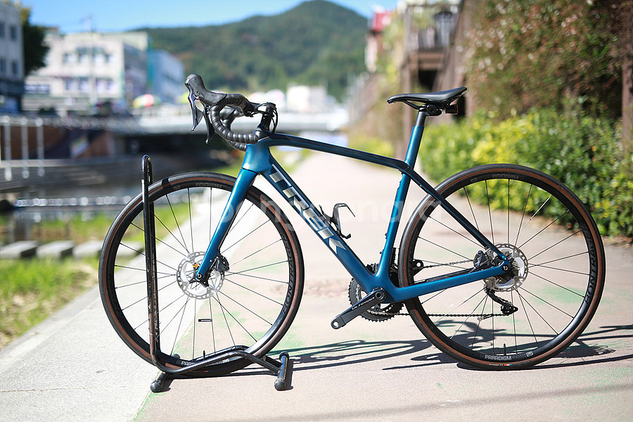 *가격인하*22년 트렉 TREK FX4 카본 M 사이즈 하이브리드--3