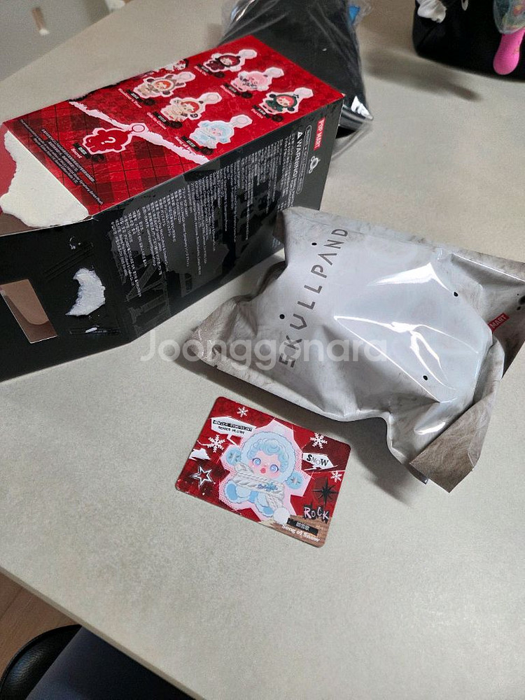 팝마트 스컬판다 겨울교향곡 하얀눈의노래 비닐미개봉--0