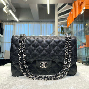 샤넬 클래식 캐비어 플랩백 블랙/은장-H102801