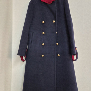 BLUMIN 네이비 울100 금장 코트